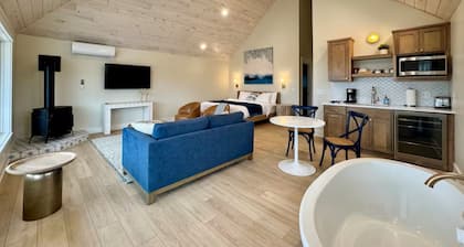 #3 Yellow Lakeview Suite B