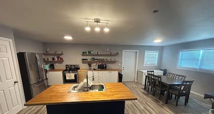 Serene 3-bedroom house with AC in charming San Salvador