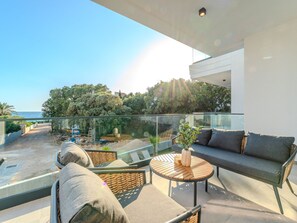 Terrace/patio - Vier-Schlafzimmer-Wohnung Dantela mit Tauchbecken by Interhome (Pag/Novalja)