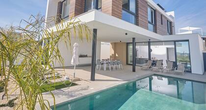 Protaras Aqua Pearl Villa AQ12 by Interhome