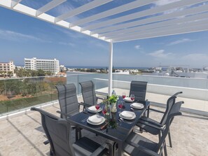 Outdoor dining - Protaras Aqua Pearl Villa AQ05 by Interhome (Protaras)