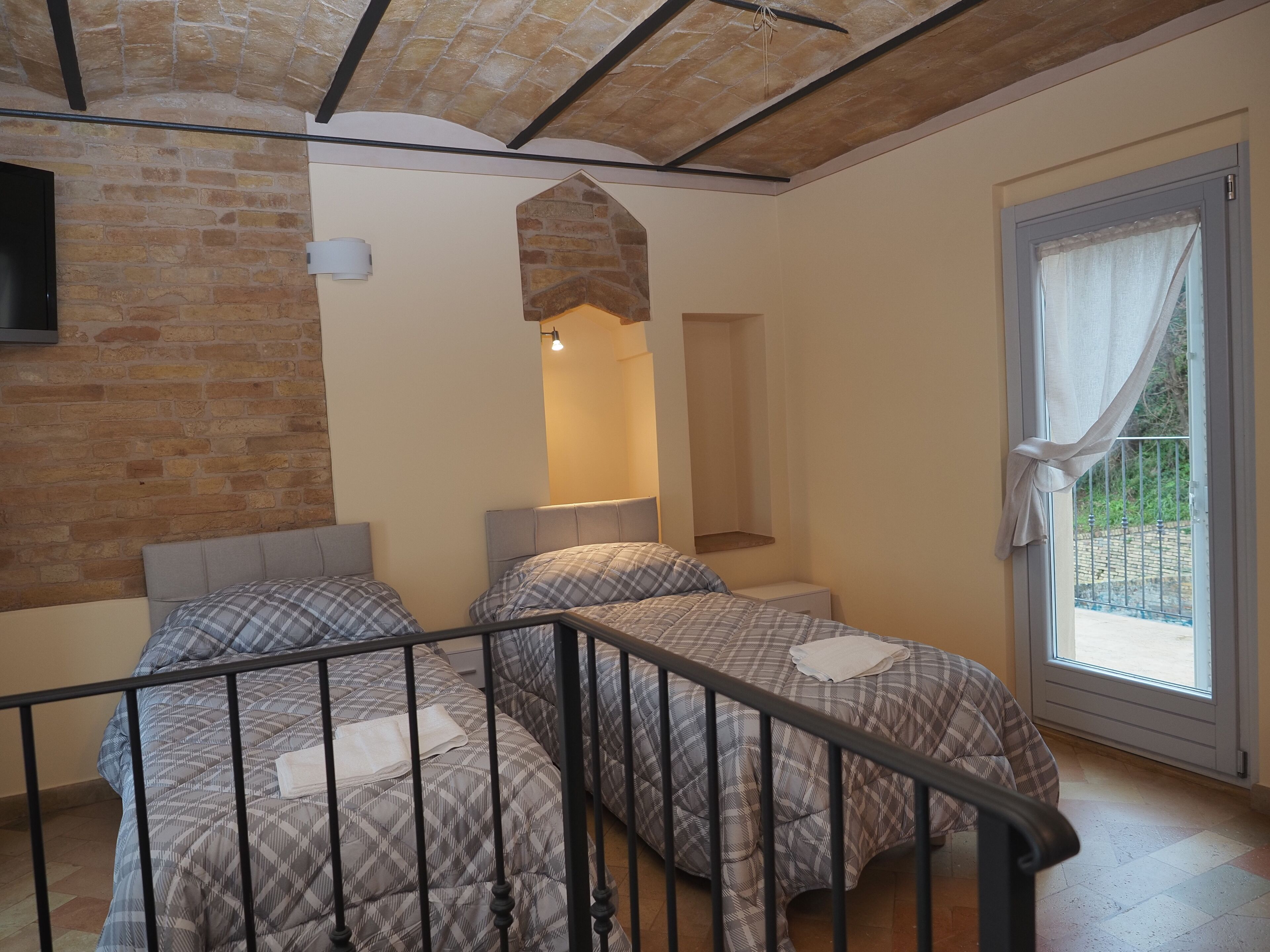 Panoramic Apartment In The Heart Of Fermo - Fermo