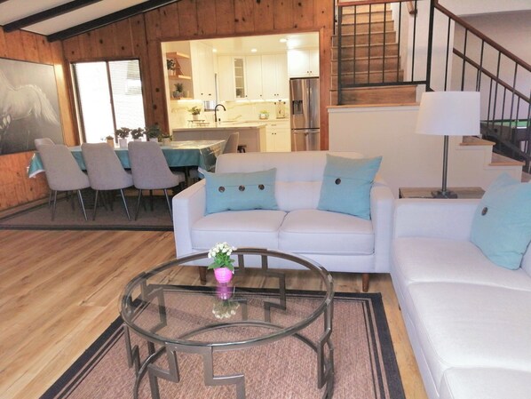 Smart TV, ping pong - Bright beach-city home — newly renovated. Only 3 mi. from SoCal beaches! (Torrance)