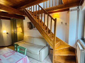 Living Room - Zwei-Zimmer-Wohnung im Dachgeschoss 4 p. l. Villa Frejus by Interhome (Bardonecchia)