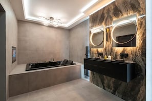 Spa - Near Transport - Hot tub - Fireplace - Sleeps 2 (Edinburgh)