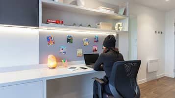 Studio Klasik, Bebas Asap Rokok | Pusat bisnis