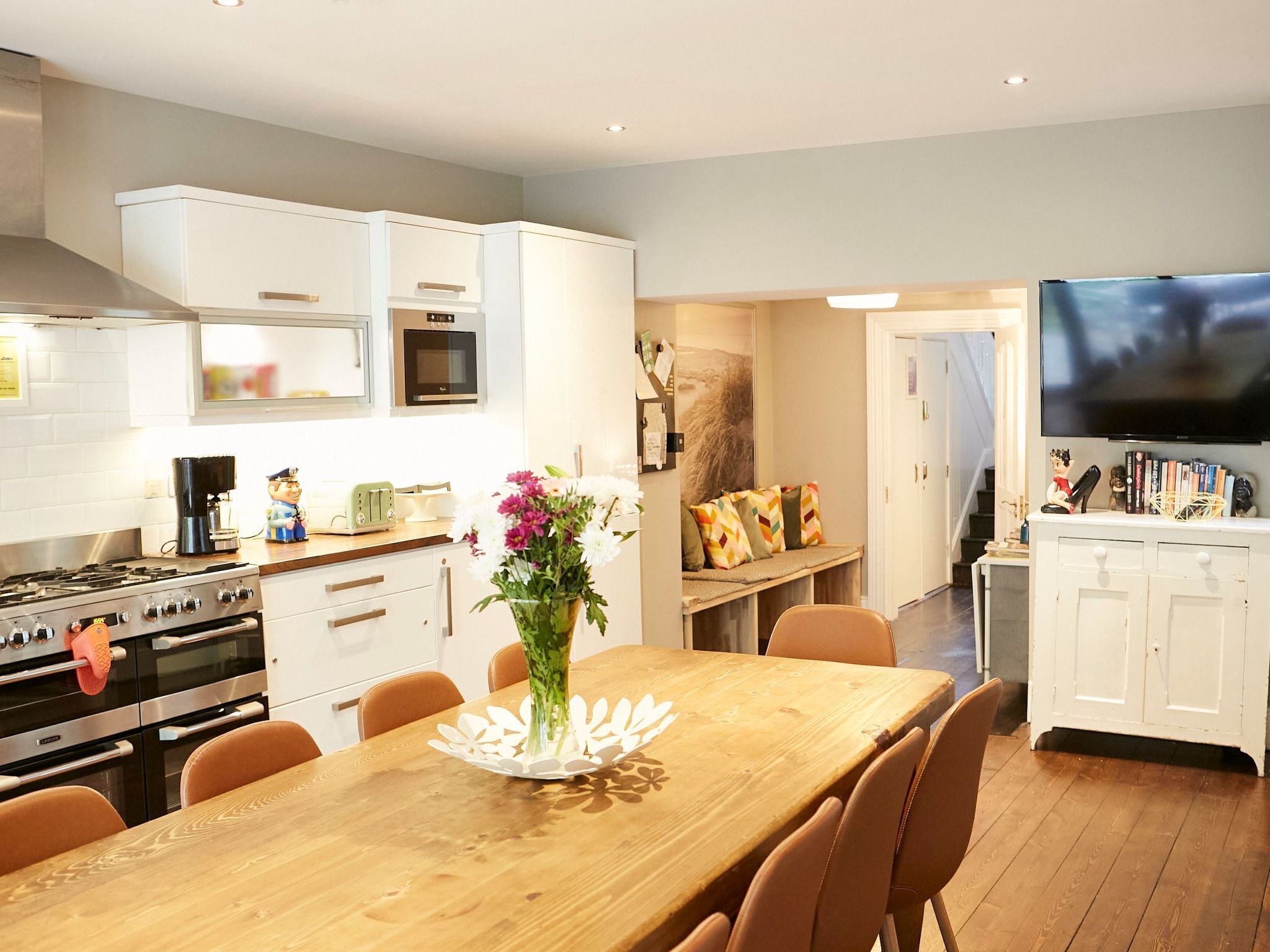 Refrigerador, microondas, horno y lavavajillas 