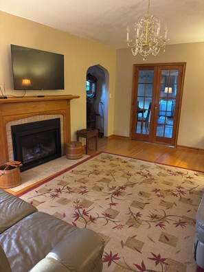TV connectée, cheminée