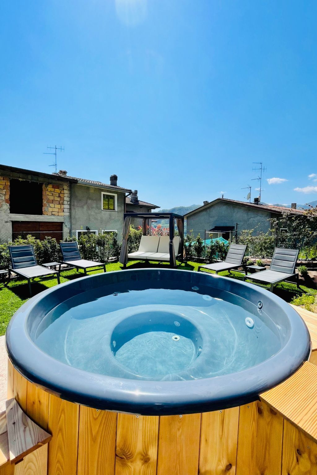 Bain à remous extérieur