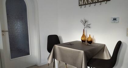 New York by Interhome
