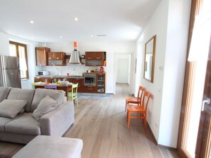 Living area - Haus Pitel by Interhome (Bellagio)
