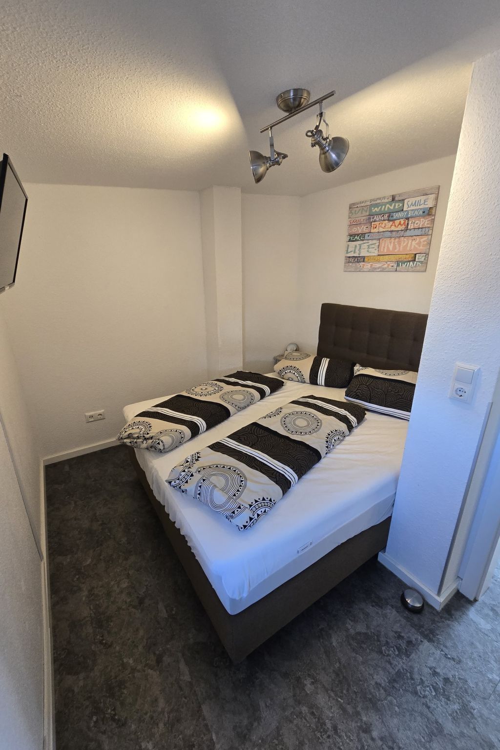 2 多间卧室、上网接入