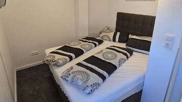 2 bedrooms, Internet