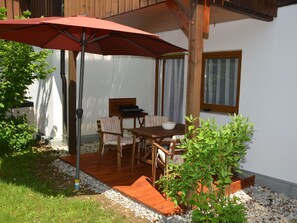 Outdoor dining - Gemütliche Wohnung in Berghäuser mit Kleinem Garten by Interhome (Grafenwiesen)