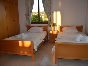 4 bedrooms, Internet - mit privatem Pool by Interhome (Agios Georgios Pegeias)