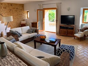 Fireplace, DVD player - Traumhafte Naturstein-Finca in ruhiger Lage by Interhome (Manacor)