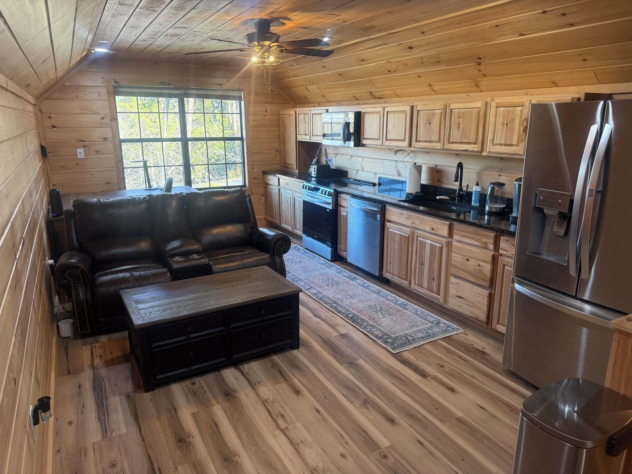 冰箱、微波炉、烤箱、炉灶