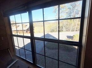 Interior - Small Cabin Over Garage (Sevierville)