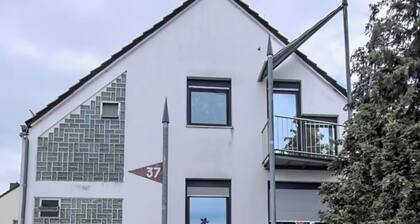 Apartment for 6 people - Near FRA airport