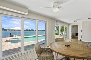 Dining - Waterfront 4 BR Home, Pool, Private Dock, Kayaks, Putting Green, Walk to Beach (Indian Rocks Beach)