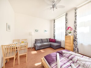 Living area - Paradies-Wohnung by Interhome (Prague)