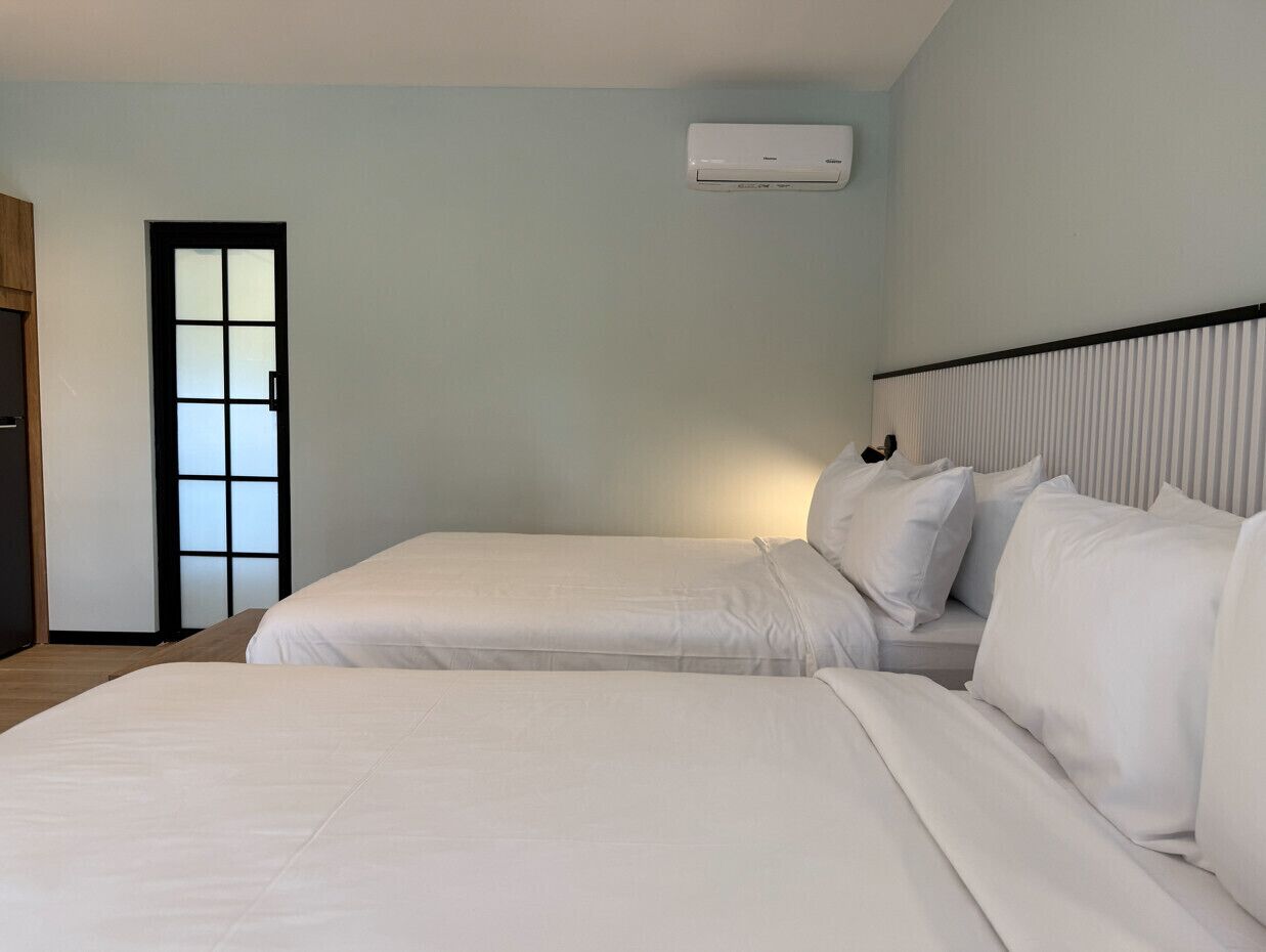 Bügeleisen/Bügelbrett, kostenloses WLAN, Bettwäsche