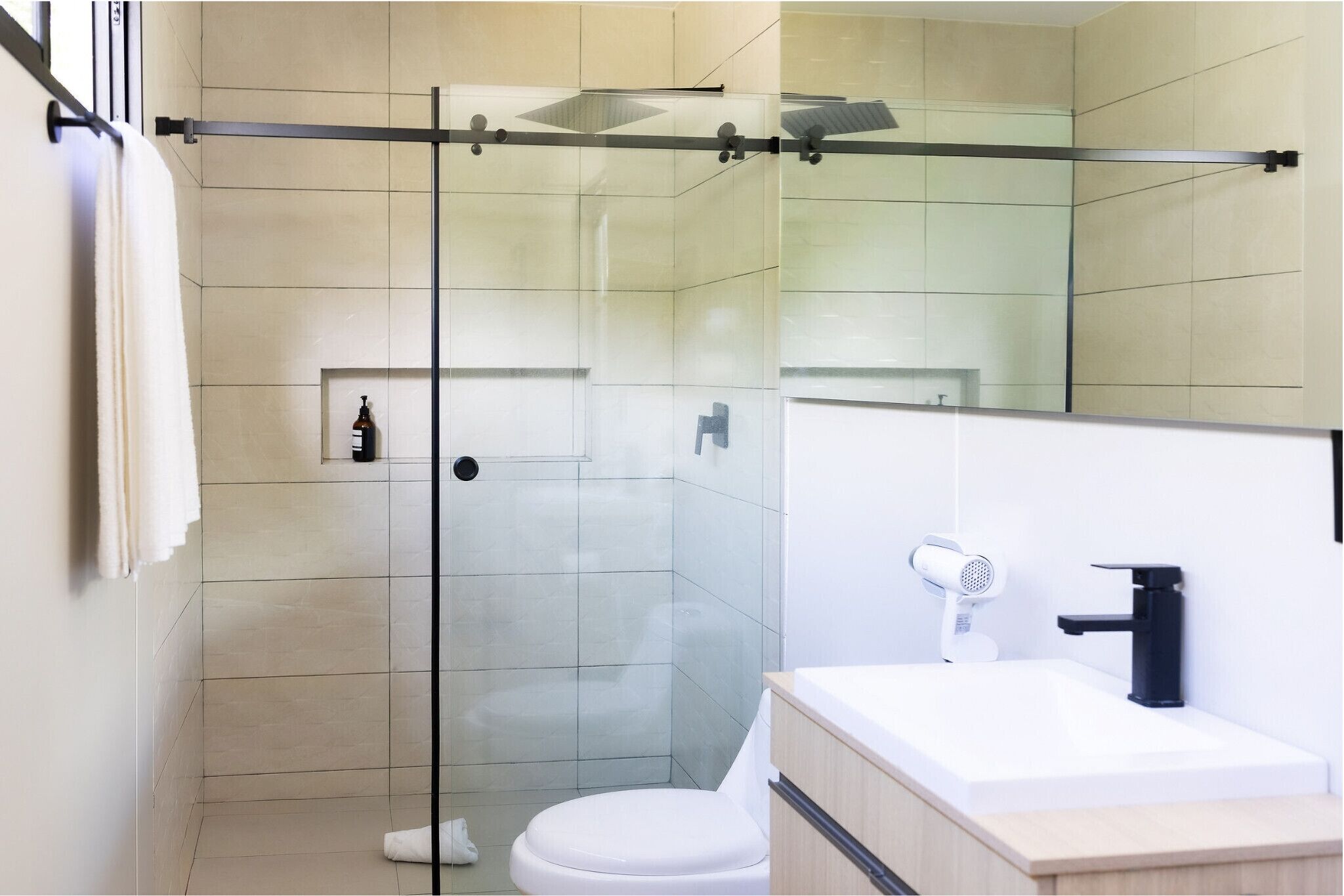 Shower, towels