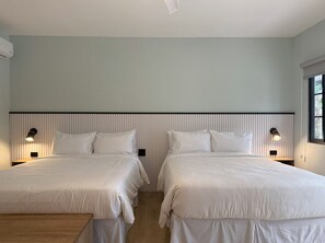 Iron/ironing board, free WiFi, bed sheets - Altavida Lodge · Beautiful New Studio in El Valle · N4 (Valle de Anton)