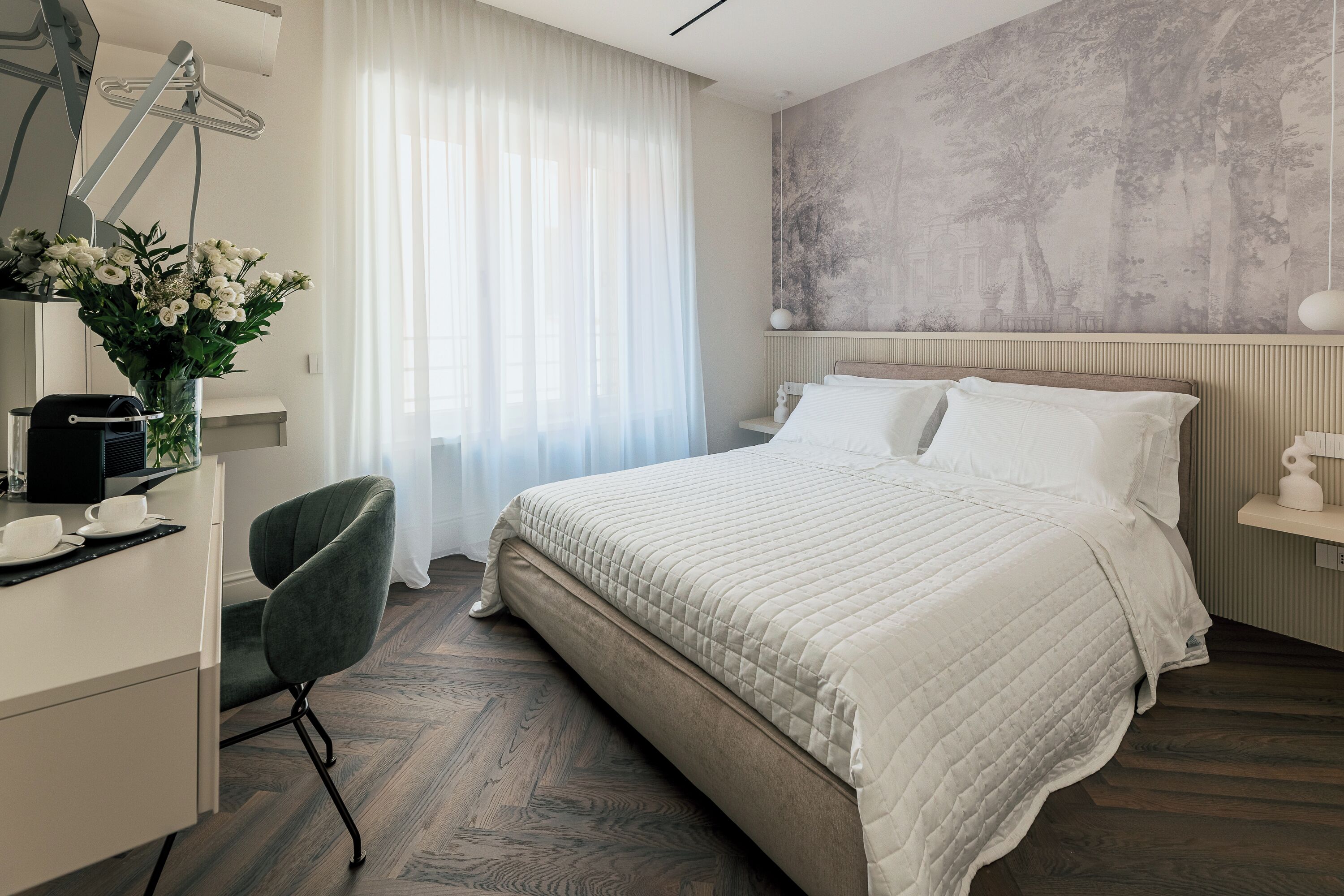 4 habitaciones, tabla de planchar con plancha, wifi y ropa de cama 