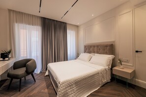 4 bedrooms, iron/ironing board, WiFi, bed sheets - Luxury Apartment in the center of Rome - Design inspired by the Sistine Chapel (Roma)