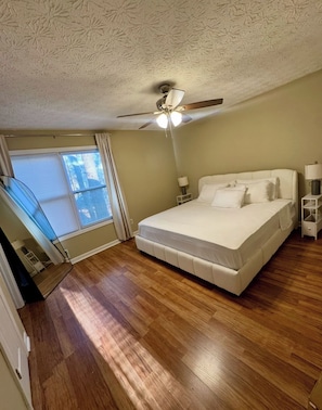 4 chambres, fer et planche à repasser, Wi-Fi, draps fournis