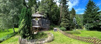 Waldferienhaus Dunja mit Sauna, Whirlpool, direkt am Waldrand, Kletterfelsen by Interhome