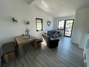Living area - in Ulmen mit Grill by Interhome (Ulmen)