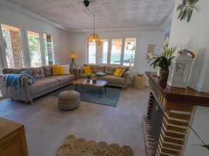 Living Room - mit Privatpool für 5 Personen  + 1 Kind ca. 210 m² in Cala Pi, Balearen (M by Interhome (Cala Pi)