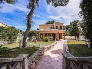 House - mit Privatpool für 5 Personen  + 1 Kind ca. 210 m² in Cala Pi, Balearen (M by Interhome (Cala Pi)