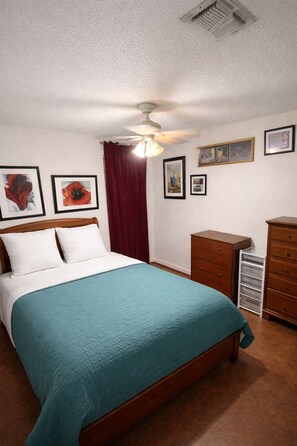 3 Schlafzimmer, Bügeleisen/Bügelbrett, Internetzugang, Bettwäsche
