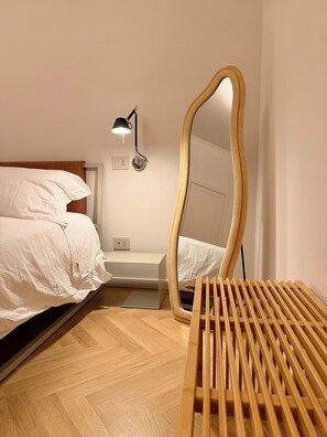 2 bedrooms, desk, free WiFi, bed sheets