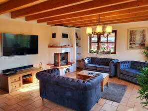 TV, fireplace, video game console - Wellnessparadies mit Sauna und Whirlpool by Interhome (Krakow am See)