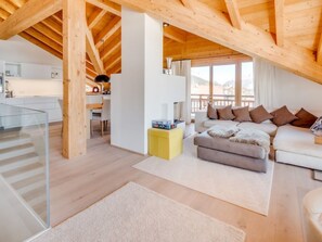 TV, fireplace - Luxus Chalet Bergblick - zentral in Seefeld, Tirol by Interhome (Seefeld in Tirol)