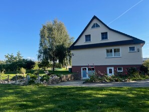 Exterior - Rügenferienhaus Wohnung EG-OG by Interhome (Gingst)
