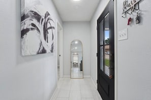 Interior - LUX Home MINS to Medical City & Cowboys HQ (Frisco)
