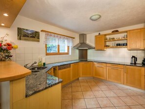 Fridge, oven, dishwasher, cookware/dishes/utensils