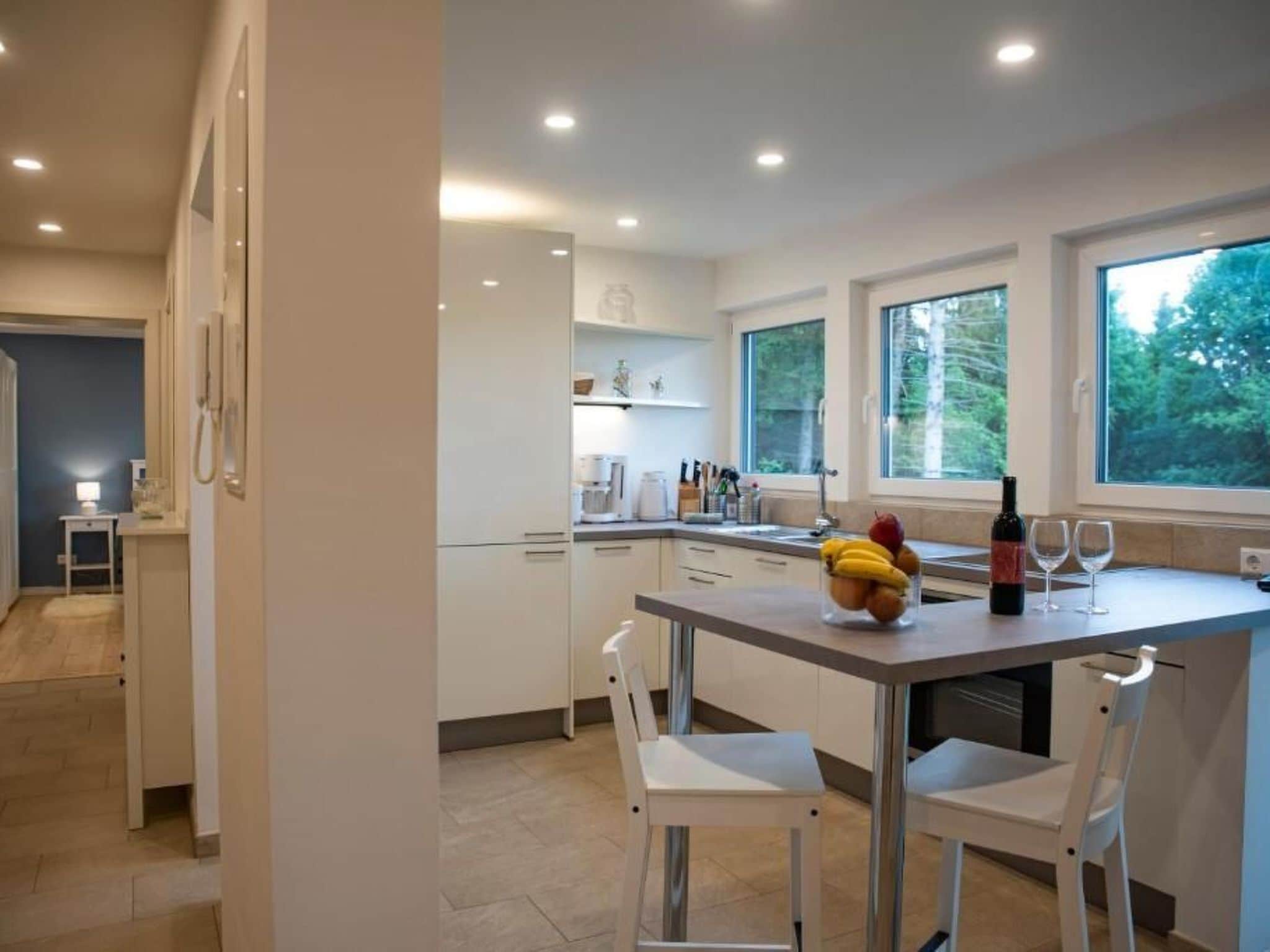 Kühlschrank, Ofen, Geschirrspüler, Kochgeschirr/Geschirr/Besteck