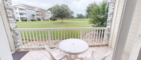 ด้านหน้าที่พัก