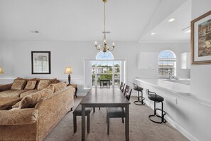Interior - Magnolia Place 4687-304 (Myrtle Beach)