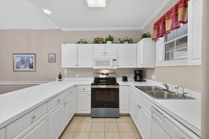 Interior - Magnolia Place 4765-303 (Myrtle Beach)