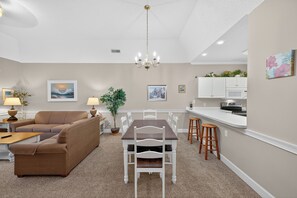 Interior - Magnolia Place 4765-303 (Myrtle Beach)