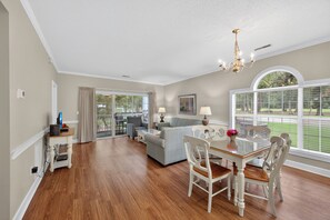 Interior - Magnolia Place 4757-104 (Myrtle Beach)