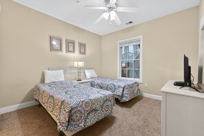 Interior - Magnolia Pointe Luster Leaf 4821-301 (Myrtle Beach)