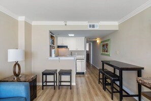 Interior - Meridian Plaza 1401 (Myrtle Beach)